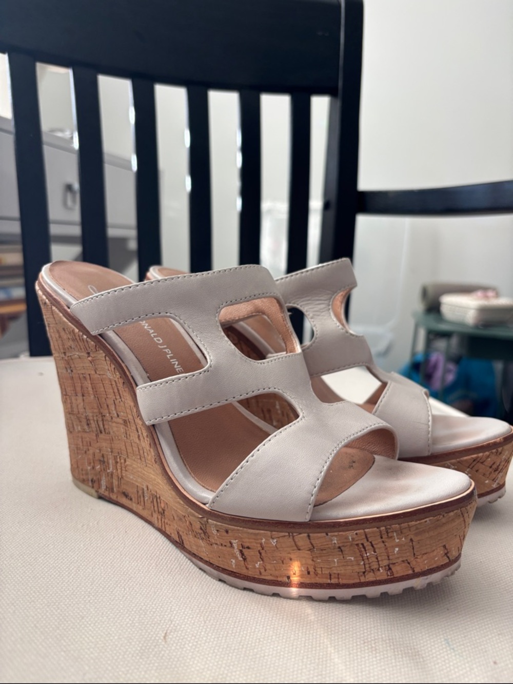 Donald J. Pilner Lisa wedges S 7